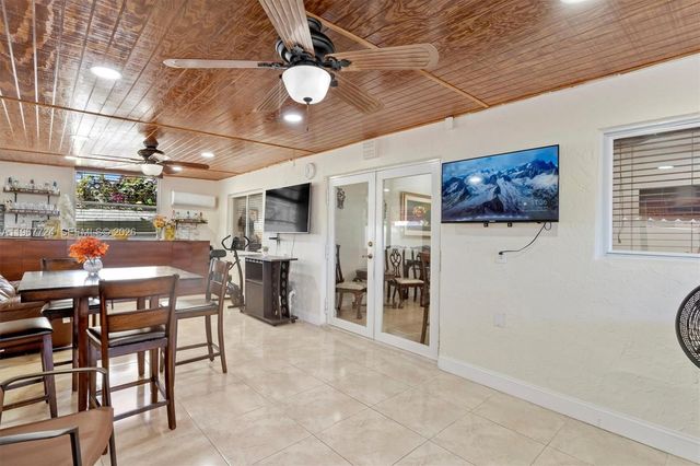 9326 NW 121st St 115, Hialeah Gardens, FL 33018