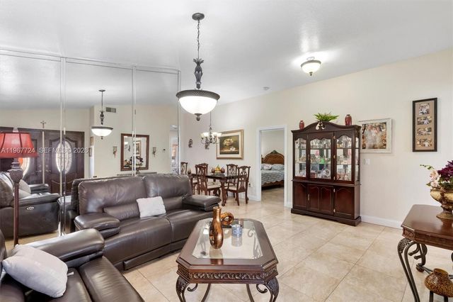 9326 NW 121st St 115, Hialeah Gardens, FL 33018