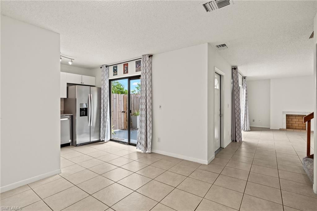 1520 Park Meadows DR 1, FORT MYERS, FL 33907 — photo 4