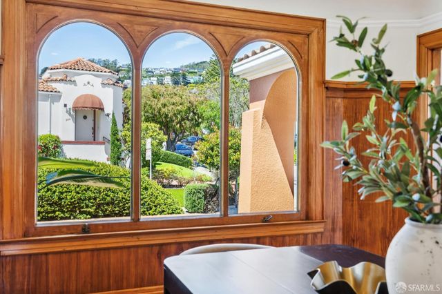 301 Montecito Avenue, San Francisco, CA 94112