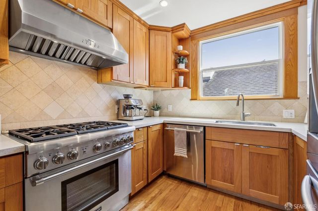 301 Montecito Avenue, San Francisco, CA 94112