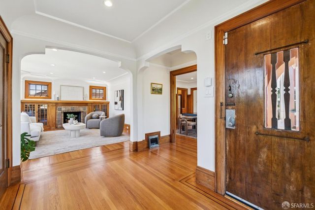 301 Montecito Avenue, San Francisco, CA 94112