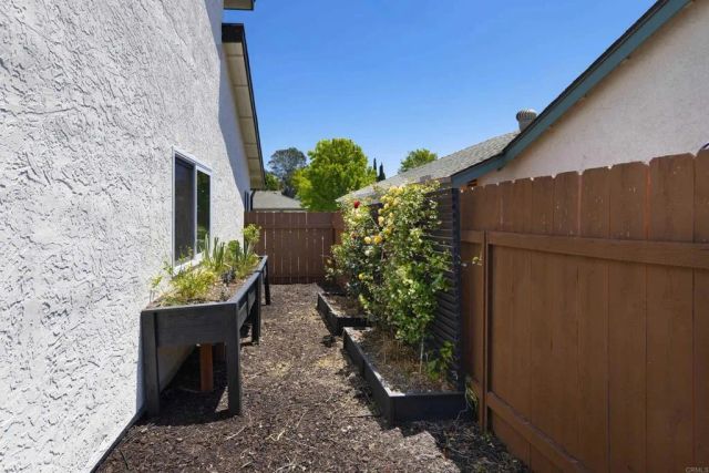 3577 Winslow Rd, Oceanside, CA 92056