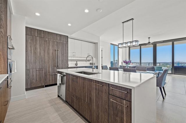 301 1ST STREET S 2006, St Petersburg, FL 33701