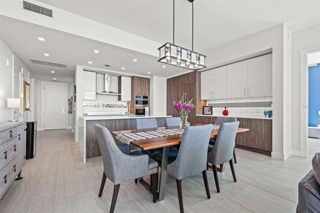 301 1ST STREET S 2006, St Petersburg, FL 33701