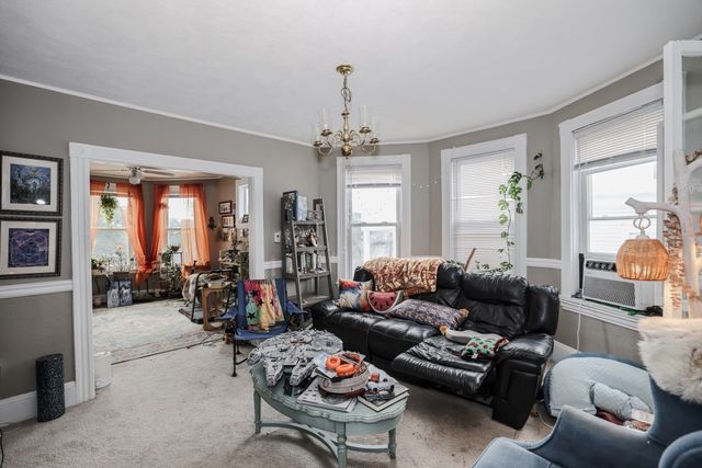 19 Sturgis St, Woburn, MA 01801