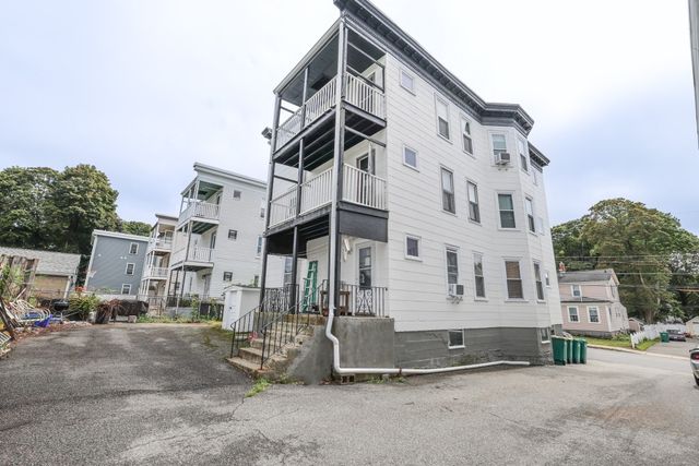 19 Sturgis St, Woburn, MA 01801