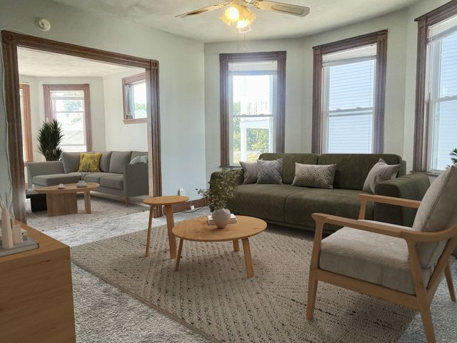 19 Sturgis St, Woburn, MA 01801