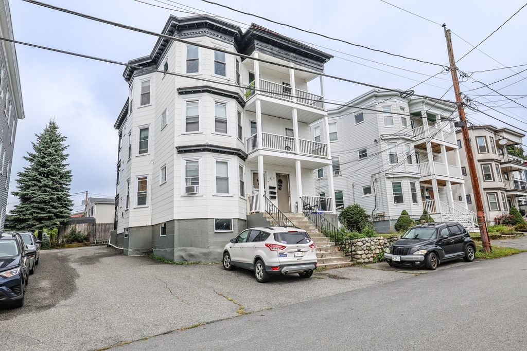 19 Sturgis St, Woburn, MA 01801