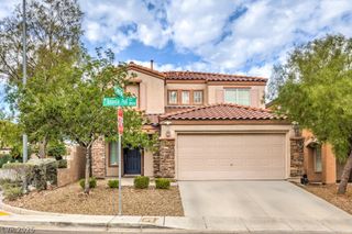 8938 Bonneville Peak Court, Las Vegas, NV 89148