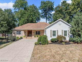 1059 Oakwood Drive, Alliance, OH 44601