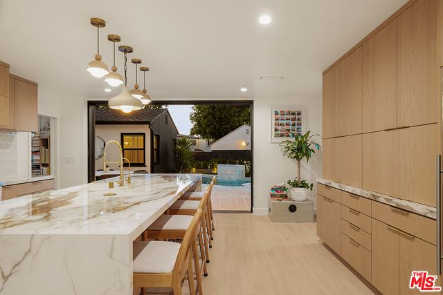 7832 Henefer Avenue, Los Angeles, CA 90045