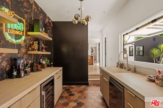 7832 Henefer Avenue, Los Angeles, CA 90045