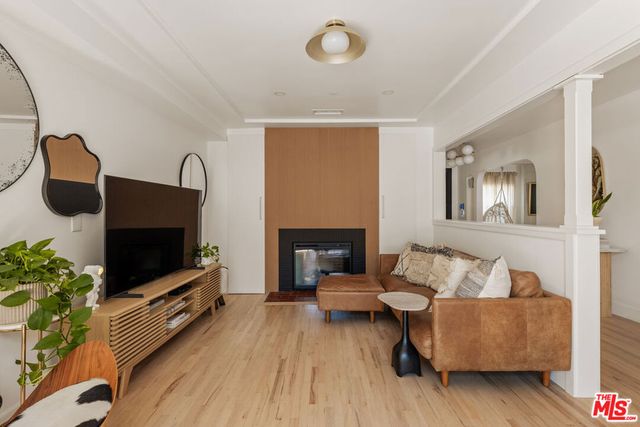 7832 Henefer Avenue, Los Angeles, CA 90045