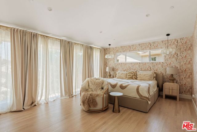 7832 Henefer Avenue, Los Angeles, CA 90045