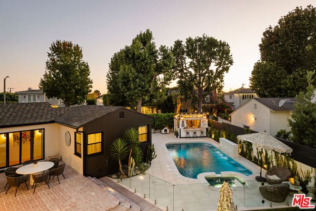7832 Henefer Avenue, Los Angeles, CA 90045
