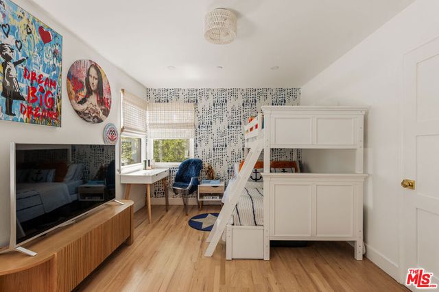 7832 Henefer Avenue, Los Angeles, CA 90045