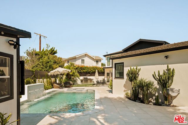 7832 Henefer Avenue, Los Angeles, CA 90045