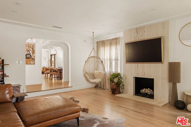 7832 Henefer Avenue, Los Angeles, CA 90045