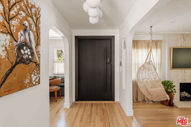 7832 Henefer Avenue, Los Angeles, CA 90045