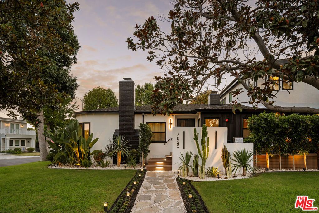 7832 Henefer Avenue, Los Angeles, CA 90045