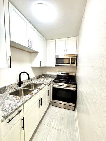 3104 Azalea Drive B, North Charleston, SC 29405