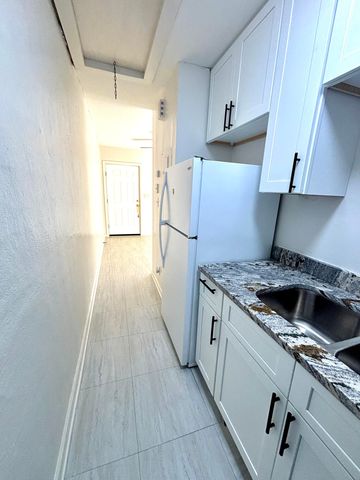 3104 Azalea Drive B, North Charleston, SC 29405