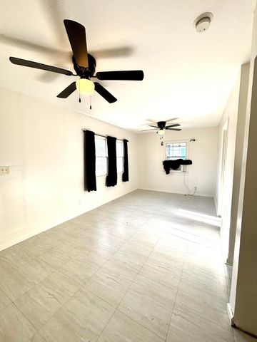 3104 Azalea Drive B, North Charleston, SC 29405