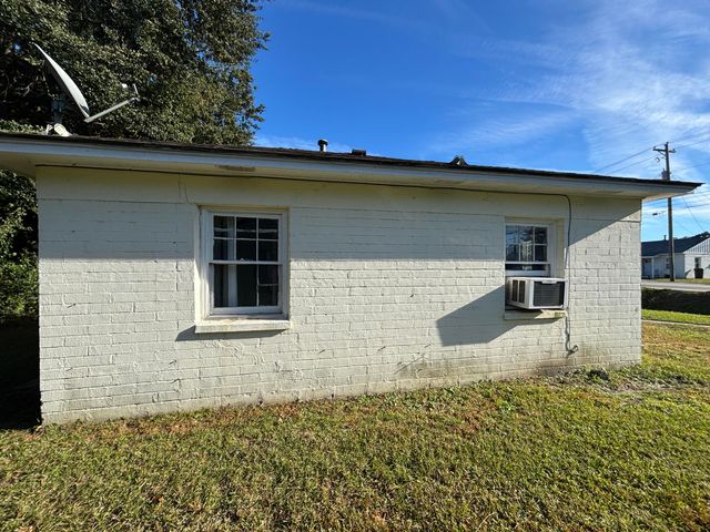 3104 Azalea Drive B, North Charleston, SC 29405