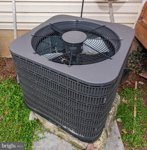 1009 HILLMAN ST, Baltimore, MD 21202