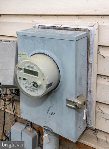 1009 HILLMAN ST, Baltimore, MD 21202