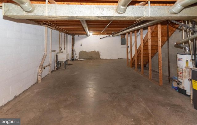 1009 HILLMAN ST, Baltimore, MD 21202