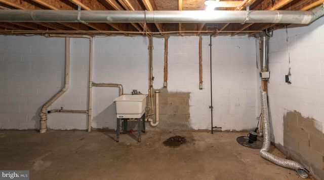 1009 HILLMAN ST, Baltimore, MD 21202