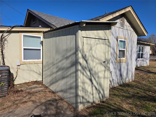 8 N 49th West Avenue, Tulsa, OK 74127