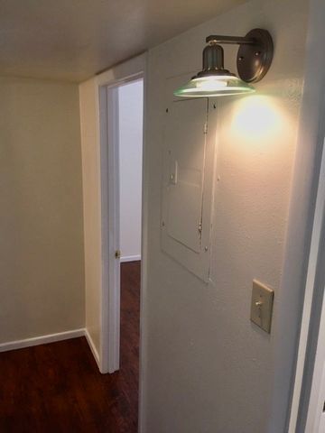 3812 WAshburn Avenue F, Fort Worth, TX 76107