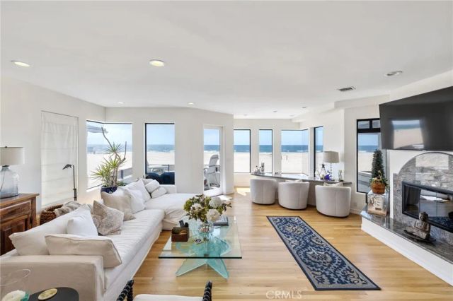 536 The Strand, Hermosa Beach, CA 90254