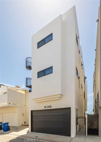 536 The Strand, Hermosa Beach, CA 90254