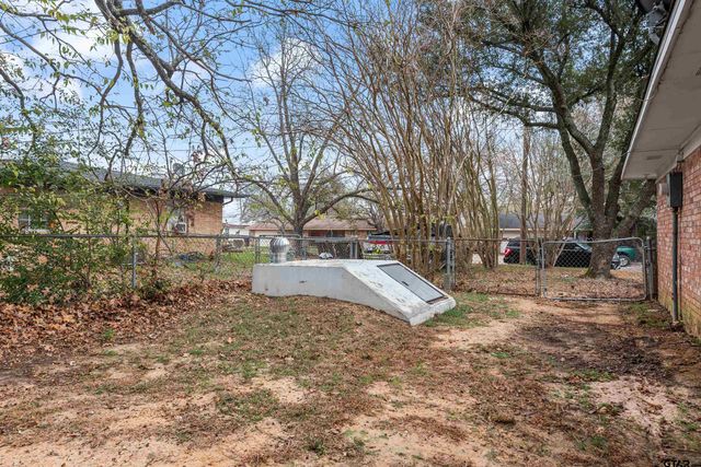 377 Nichols Dr, Canton, TX 75103