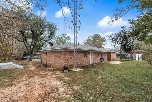 377 Nichols Dr, Canton, TX 75103