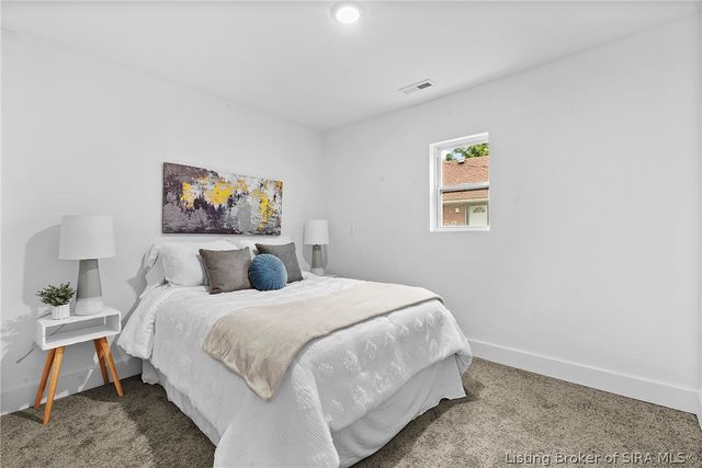 1009 W Harrison Avenue, Clarksville, IN 47129