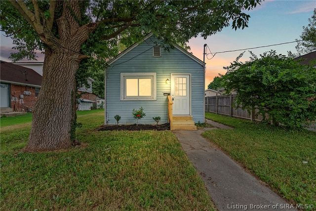 1009 W Harrison Avenue, Clarksville, IN 47129