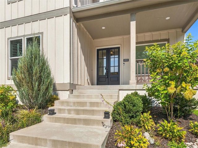 8806 NE 81st Terrace, Kansas City, MO 64158