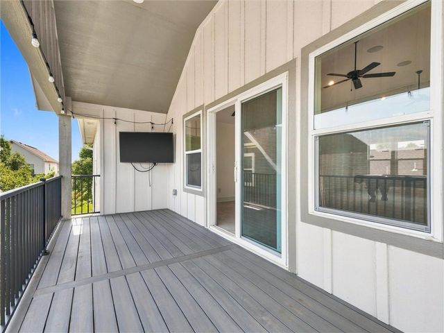 8806 NE 81st Terrace, Kansas City, MO 64158