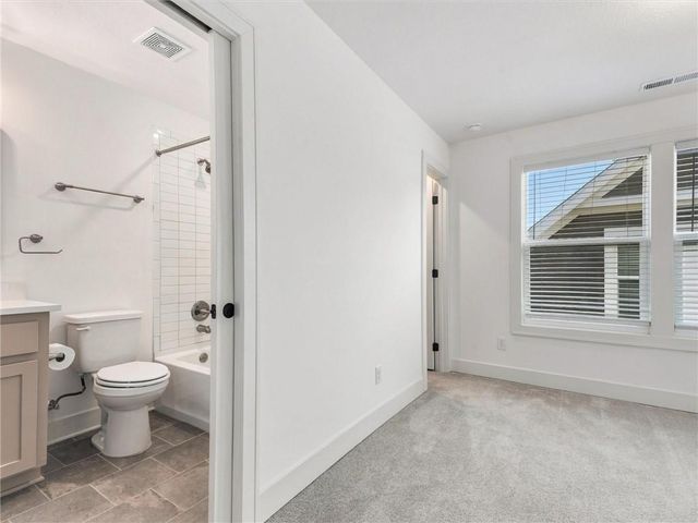 8806 NE 81st Terrace, Kansas City, MO 64158
