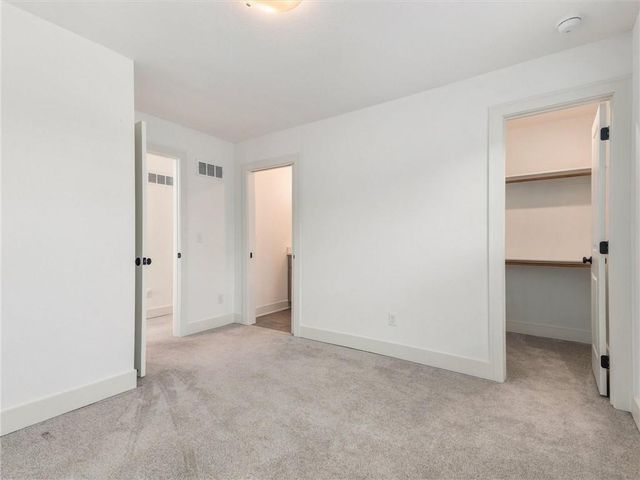 8806 NE 81st Terrace, Kansas City, MO 64158