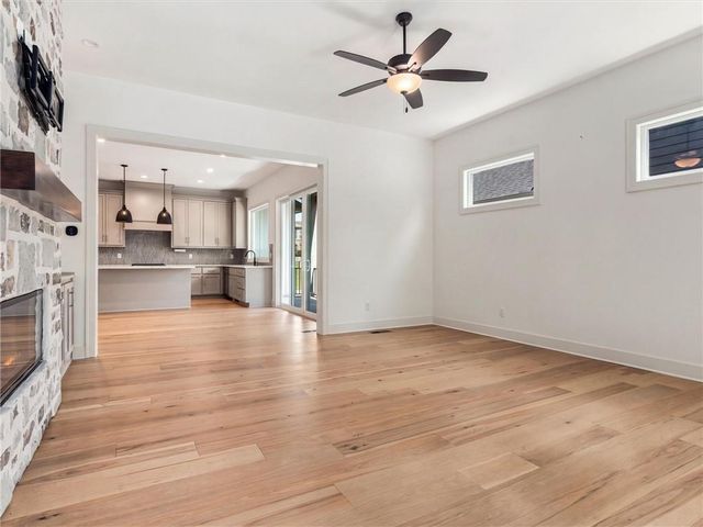 8806 NE 81st Terrace, Kansas City, MO 64158