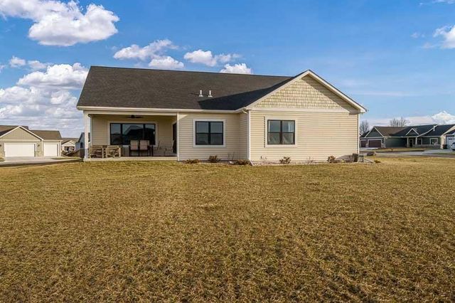 139 E Evergreen Lane, Milton, WI 53525