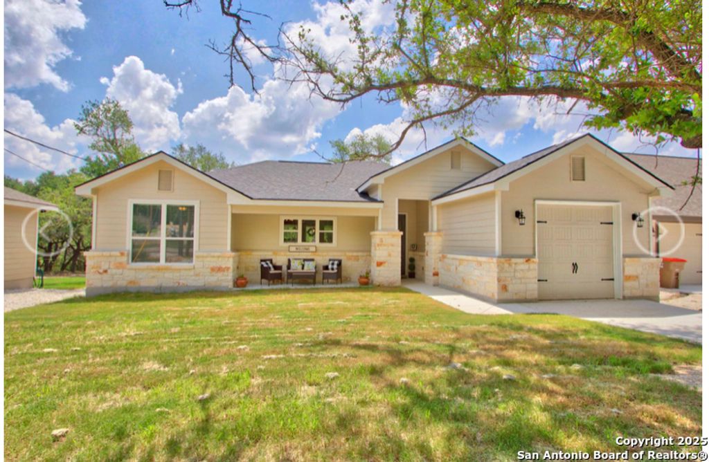 1269 Lavaca, Canyon Lake, TX 78133
