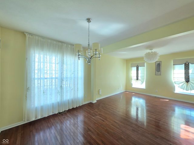 7048 Stoney Ridge Drive, Columbus, IN 47201