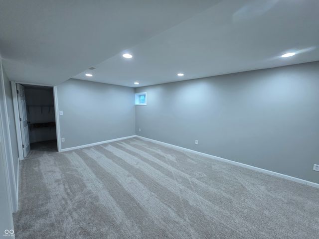 7048 Stoney Ridge Drive, Columbus, IN 47201